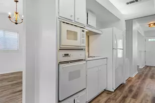 8114 Clearsprings Rd, Dallas, TX 75240 - Photo 10