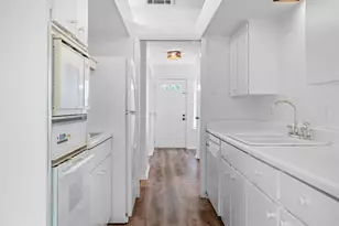 8114 Clearsprings Rd, Dallas, TX 75240 - Photo 12