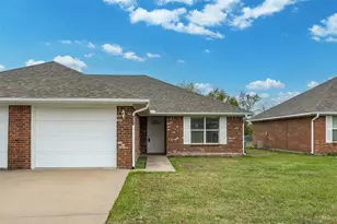 406 B Andrew Dr, Mabank, TX 75147 - Photo 1