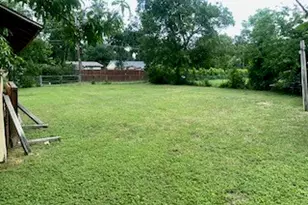 3201 Sanders Dr, Garland, TX 75042 - Photo 20