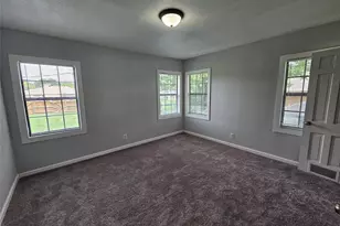 2023 E Illinois Ave, Dallas, TX 75216 - Photo 18