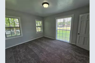 2023 E Illinois Avenue, Dallas, TX 75216 - Photo 12