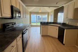 908 Cedar Ridge Ln, Burleson, TX 76028 - Photo 6
