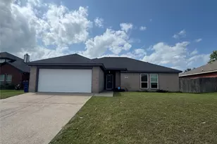 908 Cedar Ridge Ln, Burleson, TX 76028 - Photo 2