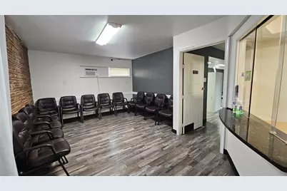 220 W 10th Street, Dallas, TX 75208 - Photo 10