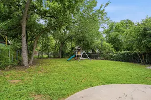 304 W Texas St, Denison, TX 75020 - Photo 26
