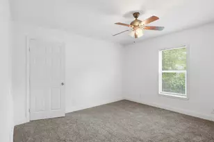 304 W Texas St, Denison, TX 75020 - Photo 16