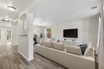 9025 Hampton Court, McKinney, TX 75071 - Photo 2