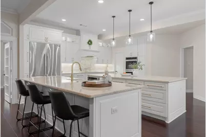 302 W Charlottesville Avenue, Colleyville, TX 76034 - Photo 2