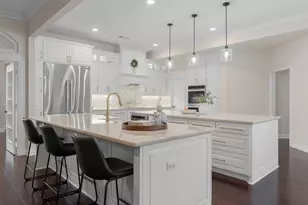 302 W Charlottesville Ave, Colleyville, TX 76034 - Photo 2