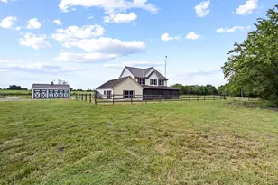 2972 Co Rd 4826, Wolfe City, TX 75496 - Photo 10