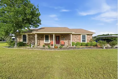 2009 Adams Lane S, Azle, TX 76020 - Photo 1