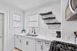 201 E 12th St, Dallas, TX 75203 - Photo 6