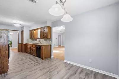 2202 Canyonwood Drive, Arlington, TX 76012 - Photo 12