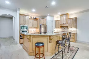 2304 Marseilles Ct, Granbury, TX 76048 - Photo 10