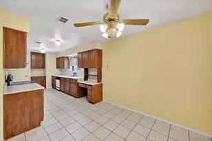 5724 Sea Breeze Ln, Fort Worth, TX 76135 - Photo 12