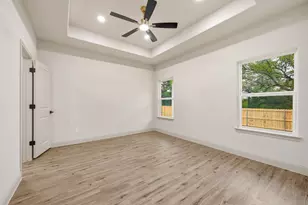 803 Arrowhead Ct, Granbury, TX 76048 - Photo 18