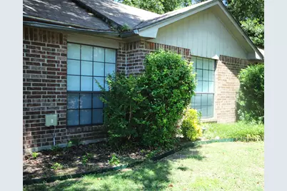 109 Australia Court, Glenn Heights, TX 75154 - Photo 4