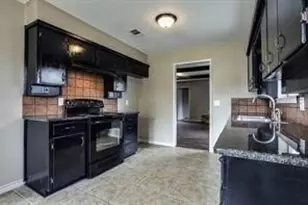 1400 Quill Dr, Plano, TX 75075 - Photo 8