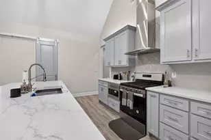18107 Forrest Dr, Whitney, TX 76692 - Photo 12