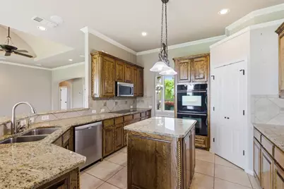 6900 Breezy Bluff Court, Fort Worth, TX 76126 - Photo 16