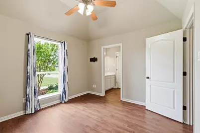 6900 Breezy Bluff Court, Fort Worth, TX 76126 - Photo 32