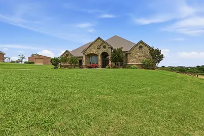 6900 Breezy Bluff Court, Fort Worth, TX 76126 - Photo 4