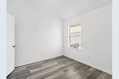308 Avenue A, Ennis, TX 75119 - Photo 14