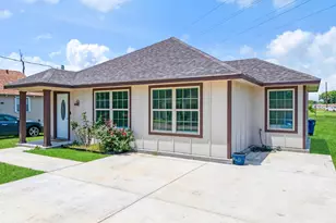 308 Ave A, Ennis, TX 75119 - Photo 1