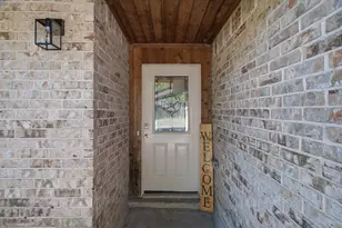 1615 Roundrock Trail, Mesquite, TX 75149 - Photo 2
