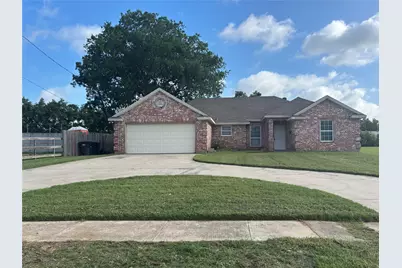 2615 Ennis Avenue, Fort Worth, TX 76111 - Photo 1