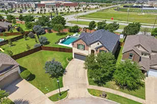 1101 Pennybaker Ln, McKinney, TX 75071 - Photo 2