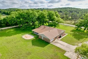 2566 Co Rd 147, Gainesville, TX 76240 - Photo 34