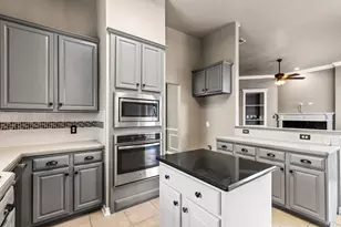 10300 Hunter Run, Frisco, TX 75035 - Photo 4