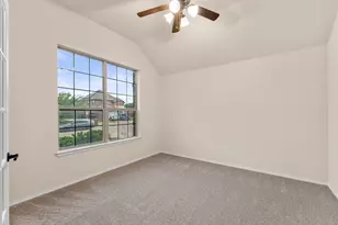 2120 Blakely Ct, Fort Worth, TX 76134 - Photo 6