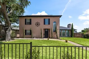 6033 Daven Oaks Dr, Dallas, TX 75248 - Photo 4