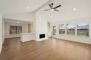 1637 Crosshaven Dr, Lewisville, TX 75077 - Photo 2