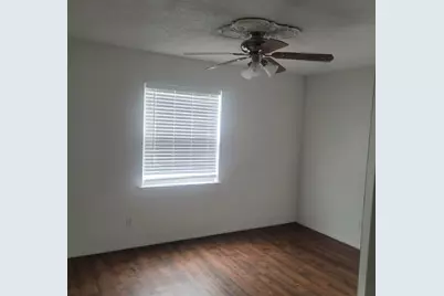 2018 S Center Street, Arlington, TX 76010 - Photo 6