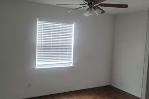 2018 S Center St, Arlington, TX 76010 - Photo 6