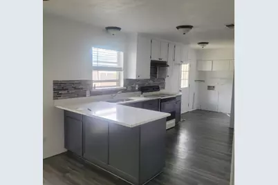 2018 S Center Street, Arlington, TX 76010 - Photo 2