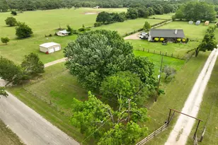 5729 County Rd 402, Grandview, TX 76050 - Photo 30