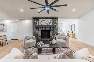 2220 Greenvalley Dr, Carrollton, TX 75007 - Photo 8