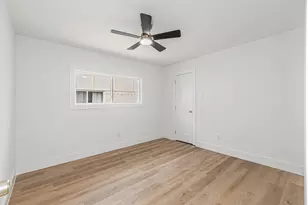 2220 Greenvalley Dr, Carrollton, TX 75007 - Photo 20