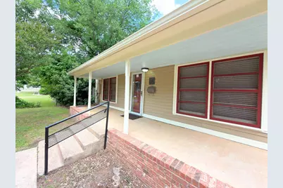 902 W Pearl Street, Granbury, TX 76048 - Photo 2