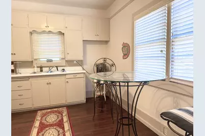 902 W Pearl Street, Granbury, TX 76048 - Photo 16