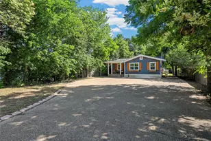2816 S 3rd St, Waco, TX 76706 - Photo 2