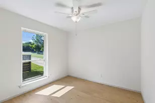 10357 Baronne Cir, Dallas, TX 75218 - Photo 14