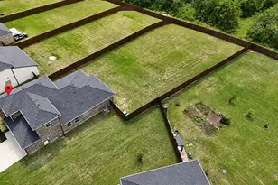 1404 Citrus Dr, Sherman, TX 75092 - Photo 1