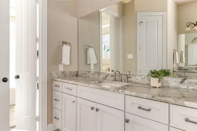 120 San Bernard Drive, Irving, TX 75039 - Photo 16