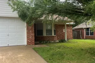 206 Linda St, Aubrey, TX 76227 - Photo 1